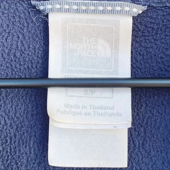 North Face TKA 100 3/4 Zip Pull Over Fleece - Picture 4 of 5